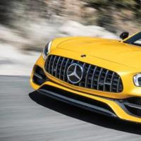 梅赛德斯AMG GT C敞篷跑车是完美搭配的火箭